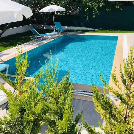 Modern Newly Built 4 Bedroom With Pool And Garden In Central Hisaronu *