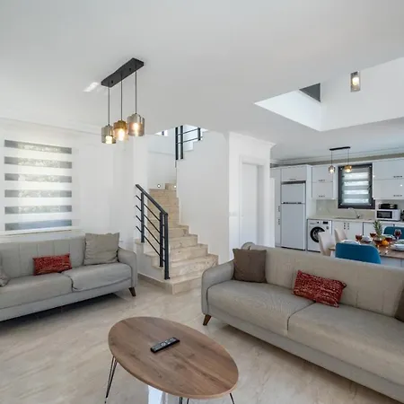 Modern Newly Built 4 Bedroom With Pool And Garden In Central Hisaronu * Fethiye