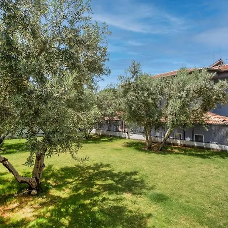 Villa Modern Newly Built 4 Bedroom With Pool And Garden In Central Hisaronu Fethiye